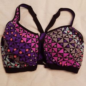 Victoria's Secret front closure sports bra 34DDD